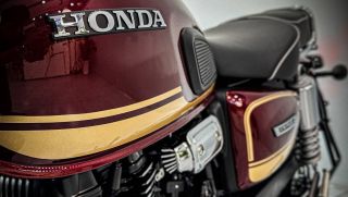 ‘Huyền thoại côn tay’ mới đét giá 50 triệu đồng của Honda đã về đại lý Việt: Phân khúc trên Winner R