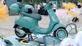 Vespa Sprint 180cc phiên bản đặc biệt trình làng tại Việt Nam: Thiết kế cực chất nhưng vẫn ‘thua’ SH 160i ở khoản này 