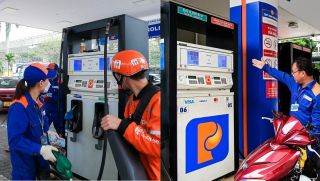 Giá xăng dầu hôm nay 17/5: Người dùng RON95, dầu diesel hưởng lợi, bảng giá Petrolimex, PVOIL, Mipec
