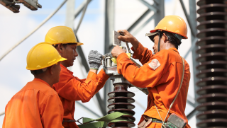 Giá điện giờ cao điểm tăng mạnh từ 1/6, hộ gia đình có bị tính giá cao?