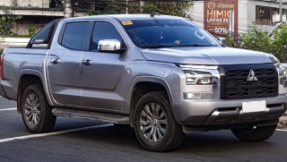 Mitsubishi Triton giảm tới 150 triệu ‘đấu’ Ford Ranger, Toyota Hilux: Bản cao nhất chỉ hơn 770 triệu