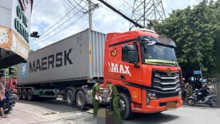 Hiện trường xe container cán tử vong người đi xe đạp tại TPHCM, hé lộ lời khai khó chấp nhận