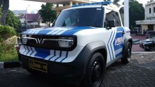 VinFast VF 3 của Việt Nam được CSGT Indonesia chọn làm xe tuần tra đặc biệt: Mang theo drone giám sát giao thông