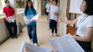 Thí sinh dùng AI giải đề trong phòng thi lớp 10 ở Hà Nội, xử lý ra sao? Cơ quan chức năng lên tiếng