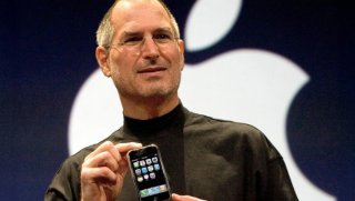 Steve Jobs là ai? Cựu chủ tịch Apple xuất hiện trong đề thi Văn tốt nghiệp THPT 2026