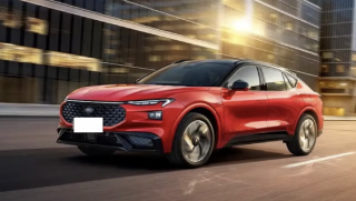 Ford Mondeo Hybrid 2026 ra mắt: Màn hình 27 inch gây sốt, thách thức Toyota Camry và Honda Accord