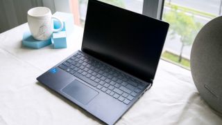 MSI Modern | Dòng laptop MSI nổi bật với thiết kế tinh tế, thời trang