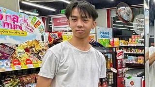 Hiện trường nam sinh để lại xe máy trên cầu rồi mất liên lạc ở TPHCM, gia đình tiết lộ diễn biến