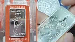 Giá bạc hôm nay 7/7: Lao dốc không phanh theo thế giới, bạc trong nước lùi sâu sát mốc nguy hiểm