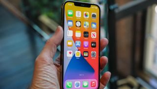 Đây là chiếc iPhone Pro Max khung thép phẳng rẻ nhất Việt Nam, ăn đứt iPhone 17e, ngang cơ iPhone 17