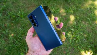 Trước giờ G Galaxy Unpacked 2026: Samsung thay đổi chiến lược điện thoại gập, sẵn sàng nghênh chiến Apple
