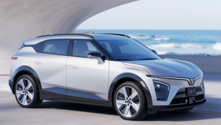 Điểm tin ô tô 26/7: VinFast VF 7 giữ vững ‘ngôi vương’ SUV hạng C, Cập nhật giá xe Lexus tháng 7 này