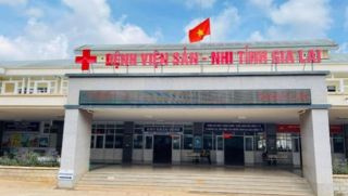 Vụ bé trai 2 tuổi nghi bị cha dượng đánh gây phẫn nộ: Hé lộ diễn biến mới từ cơ quan công an