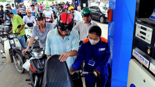 Giá xăng dầu hôm nay 29/7: Dầu diesel giảm hơn 25.000 đồng/lít từ đỉnh, dự báo ngày mai có thể tăng tiếp