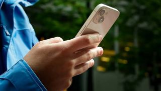 Mẫu iPhone giảm nửa giá, vẫn lên iOS mới mượt mà lại có màn hình Super Retina XDR hiển thị siêu nét! 