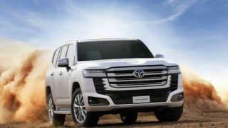 Toyota Land Cruiser 300 Hybrid ra mắt: ‘Đối cứng’ của Nissan Patrol, đại lý Việt đã nhận cọc