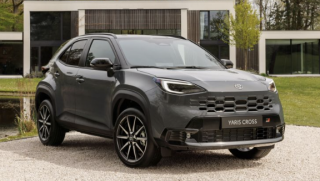 Toyota Yaris Cross dẫn đầu, Innova Cross bám đuổi ở cuộc đua doanh số toàn hãng tháng 7/2026