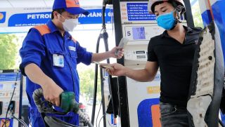 Giá xăng dầu hôm nay 6/8: E10 RON95 và E5 RON92 'sáng cửa' về 17.000 đồng, Diesel rẻ như bèo, giá đầy bình xe máy Suzuki