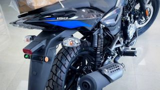 ‘Vua côn tay’ 150cc mới chính thức về đại lý giá 30 triệu đồng: Có ABS 2 kênh xịn hơn Honda Winner R