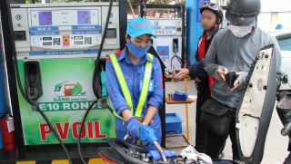 Giá xăng dầu trưa nay 13/8: Xăng E10 và RON 92 còn cách đáy 2.000 đồng, giảm tiếp từ chiều nay? giá lăn bánh Honda City
