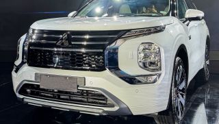 Mitsubishi chính thức ra mắt mẫu SUV 5 chỗ đẹp long lanh giá mềm: 'Phá giá' Honda CR-V và Mazda CX-5