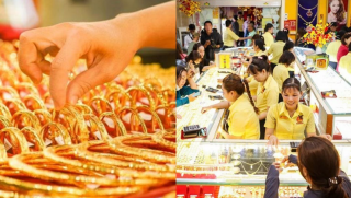 Bảng giá vàng hôm nay 27/8: Vàng SJC vàng nhẫn 9999 lao dốc không phanh, các nhà vàng phân hóa mạnh