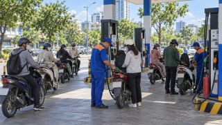Cập nhật giá xăng dầu hôm nay 5/9 (trưa 5/9) mới nhất: Giá xăng tăng mạnh, dầu diesel đồng loạt giảm