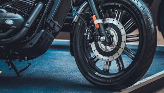 ‘Vua côn tay’ mới chính thức ra mắt giá 57 triệu đồng: Thiết kế khác biệt Honda Winner R và Exciter