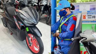 Giá xăng dầu tối nay 9/9: E10 RON95 đã rất gần 18.000 đồng/lít, E5 RON92 ngày mai giảm sâu? Honda Vario 125 2027 cực rẻ