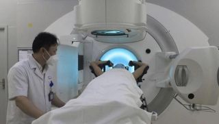 Xôn xao thông tin ‘kẹp tiền vào sổ’ để được xạ trị sớm tại bệnh viện E, Bộ Y tế chỉ đạo khẩn