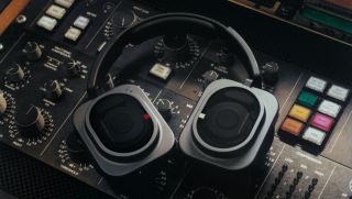 Nothing ra mắt Headphone (1) Pro: Chuẩn âm thanh phòng thu thu nhỏ cùng công nghệ chống ồn vượt bậc
