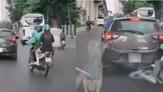 Bộ Công an phân tích vụ tài xế xe ôm công nghệ đâm đuôi ô tô ở Hà Nội? Tình hình tài xế và khách hàng?