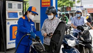 Giá xăng dầu hôm nay 14/10: Dầu tiếp tục tăng, xăng E5 tăng hơn 5.000 đồng/lít, xăng E10 sắp giảm mạnh?