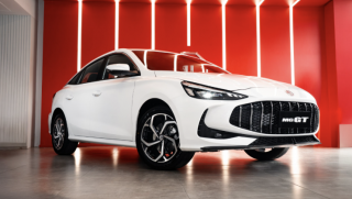MG GT giá từ 512 triệu đồng tại Việt Nam: Mạnh 168 mã lực, cạnh tranh Mazda3 và Civic 
