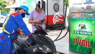 Giá xăng dầu tối 27/10: Dầu diesel ‘rẻ như bèo’, xăng E5 RON 92 và E10 RON 95 giảm vèo vèo, giá đầy bình xe ga 150-160cc