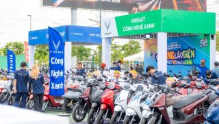 Cuối tuần này, đến 16 trung tâm thương mại Vincom lái thử xe máy điện VinFast, nhận hỗ trợ đến 6 triệu đồng