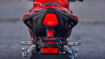 Honda ra mắt ‘tân binh’ xe côn tay ‘đàn anh’ Winner X: Trang bị cửa trên Yamaha Exciter, giá cực mềm