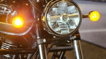 ‘Vua côn tay’ mới của Anh quốc chính thức ra mắt: Thể thao hơn Honda Winner R và Exciter, giá dễ mua