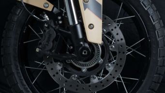 Tin xe hot 7/2: ‘Vua côn tay’ mới trang bị át vía Honda Winner R và Yamaha Exciter ra mắt với giá rẻ