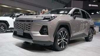 Toyota chính thức ra mắt mẫu SUV cỡ C Hybrid mới giá 840 triệu đồng: Rẻ hơn Mazda CX-5 và Honda CR-V