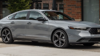 Honda Accord ‘bản đặc biệt’ giá rẻ chỉ 710 triệu: 'Đe nẹt' Toyota Camry, Kia K5 bằng động cơ tăng áp