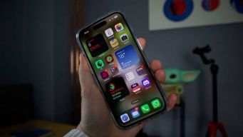 Mẫu iPhone này từng là vua màn 120Hz, thiết kế bỏ xa iPhone 17 Pro, giờ giá chỉ nhỉnh 10 triệu dễ mua