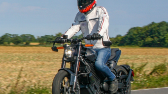 LiveWire S2 Alpinista: Mô tô điện 'nhẹ như 125cc' nhưng sức mạnh lên tới 86 mã lực!