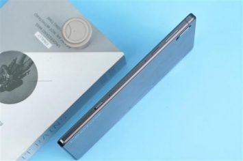 Lenovo Legion Y700