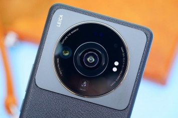 Mổ xẻ\' Xiaomi 12S Ultra, hé lộ cảm biến camera \'tí hon\' hơn kỳ vọng