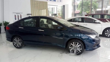 Mazda 3 giảm giá sâu bằng 2 chiếc Honda SH, Honda City cũng không thua kém với mức giá thấp khó tin ảnh 4
