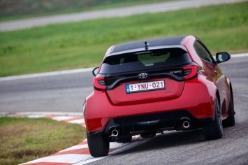 Toyota Yaris GR chính thức được mở bán, gây chú ý với mức giá không tưởng ảnh 4