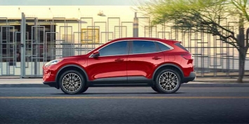 Ford Escape tung phiên bản 7 chỗ, Mazda CX-5 và Honda CR-V cũng phải sợ hãi ảnh 3