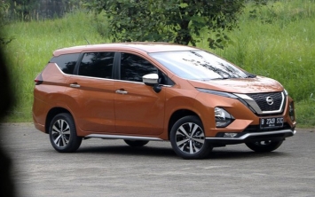 Toyota Innova và Mitsubishi Xpander bất ngờ bị ‘đè bẹp’ bởi đối thủ không ai ngờ ảnh 1