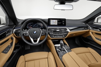 BMW 320e và 520e 2021 trình làng, giá mềm hơn thế hệ tiền nhiệm ảnh 2
